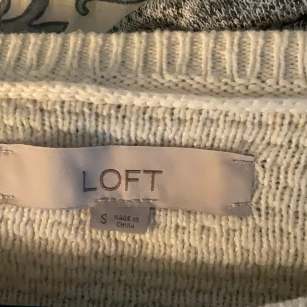 LOFT Women's Cream Sweater